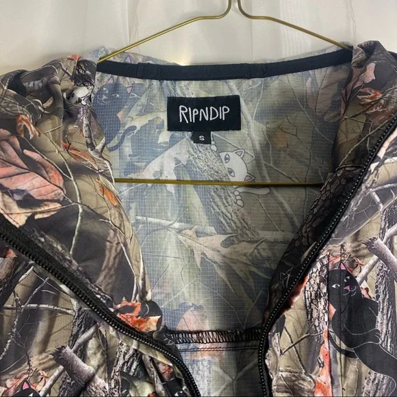 Jacket - Picture 3 of 5